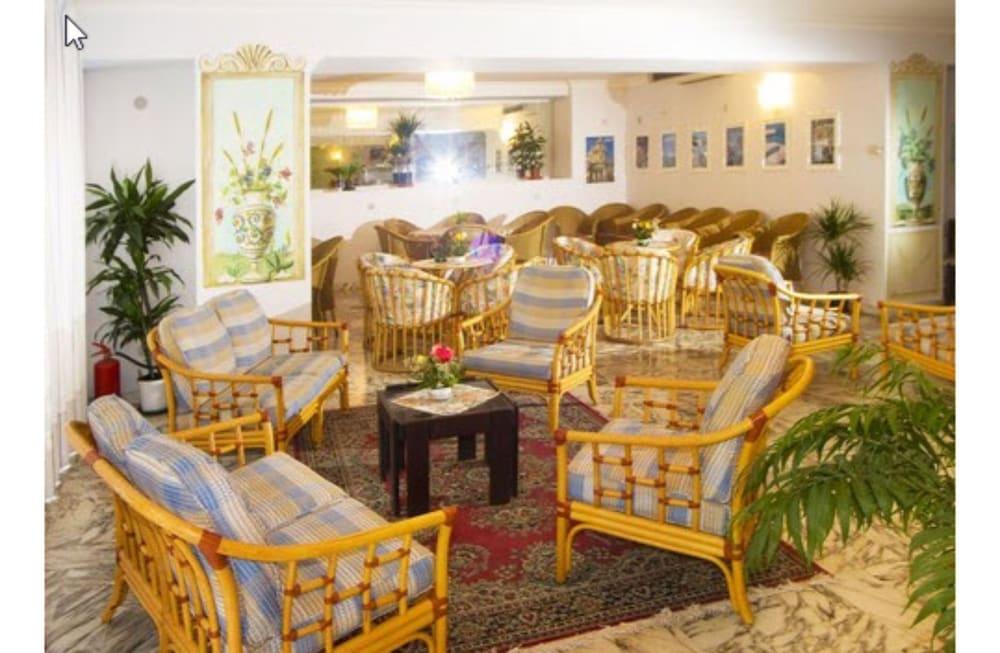 Villa Athena Giardini-Naxos Buitenkant foto