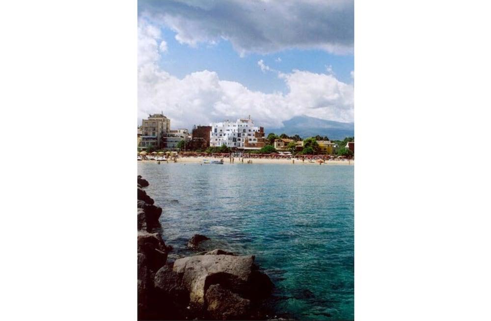Villa Athena Giardini-Naxos Buitenkant foto